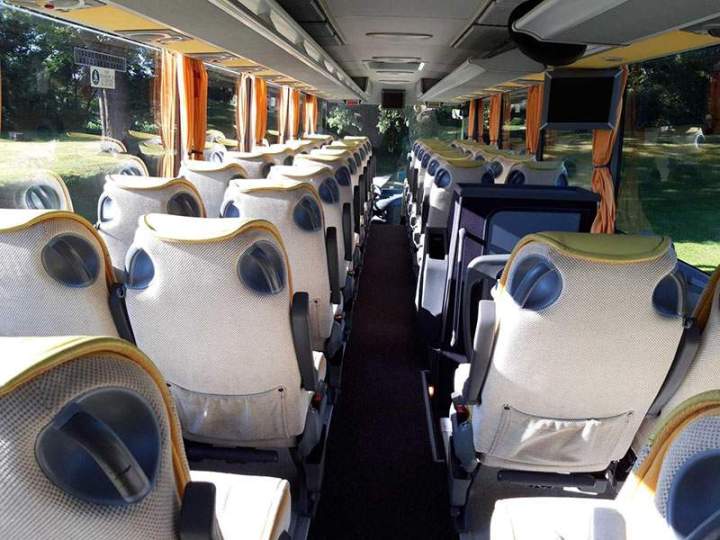Autocar spacieux et confortable Dax